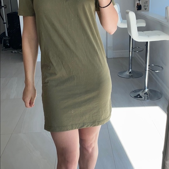 T-Shirt Dress - Picture 4 of 7